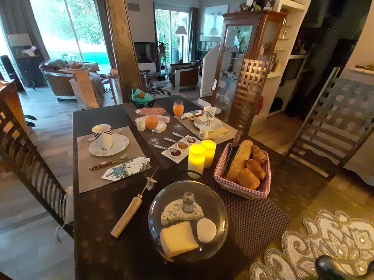 Dans Un Jardin Bb Et Jacuzzi Bed & Breakfast Mandelieu La Napoule Luaran gambar
