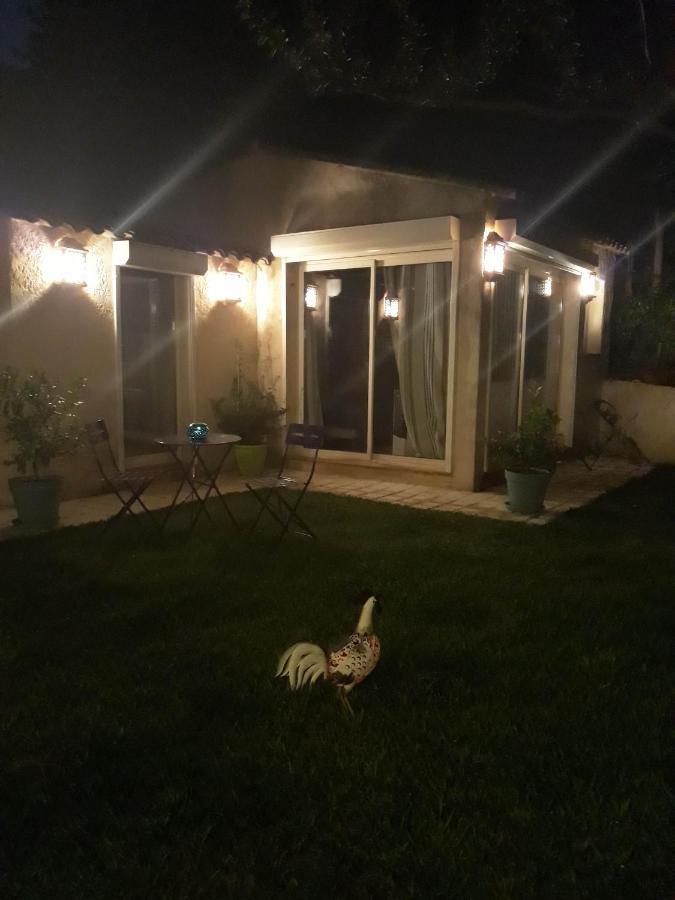 Dans Un Jardin Bb Et Jacuzzi Bed & Breakfast Mandelieu La Napoule Luaran gambar