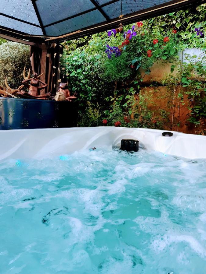Dans Un Jardin Bb Et Jacuzzi Bed & Breakfast Mandelieu La Napoule Luaran gambar