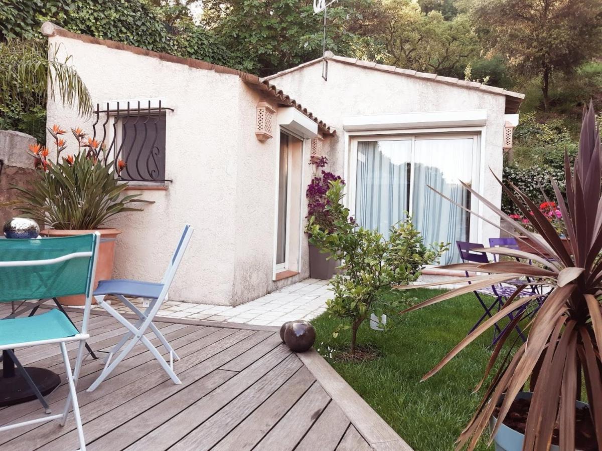 Dans Un Jardin Bb Et Jacuzzi Bed & Breakfast Mandelieu La Napoule Luaran gambar