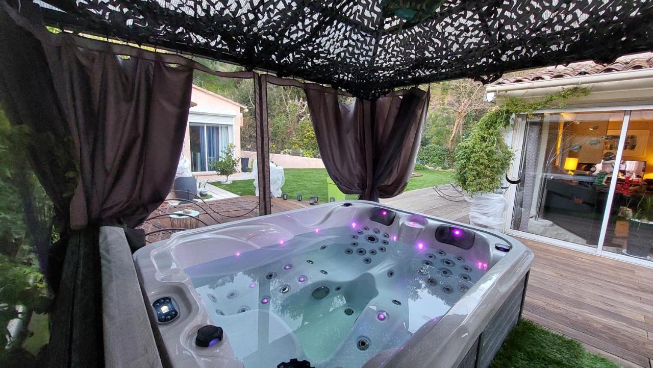 Dans Un Jardin Bb Et Jacuzzi Bed & Breakfast Mandelieu La Napoule Luaran gambar