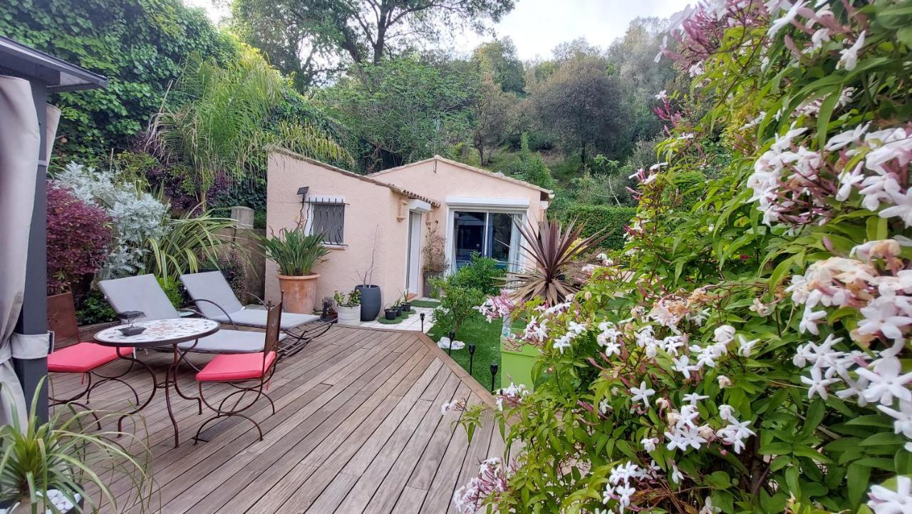 Dans Un Jardin Bb Et Jacuzzi Bed & Breakfast Mandelieu La Napoule Luaran gambar
